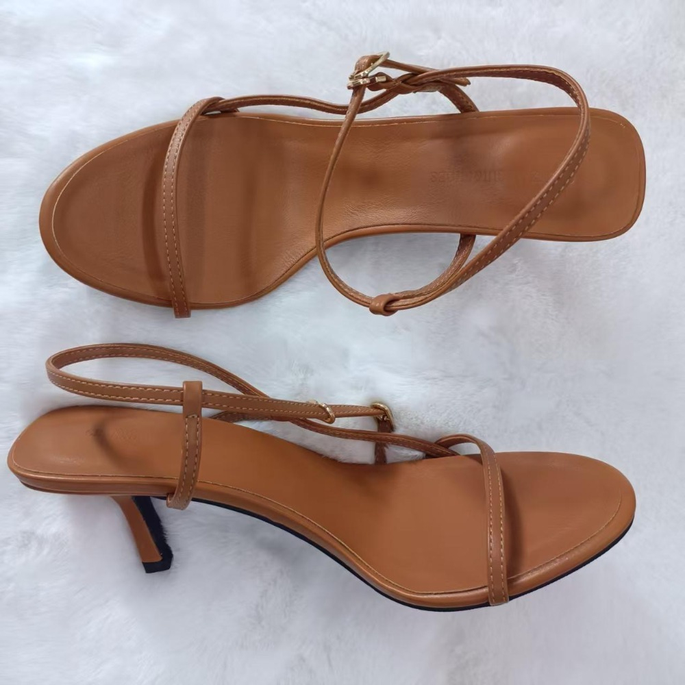女性用サマーサンダル シングルバックルストラップ付き 新品  - Leather Work Heels のレビューと価格