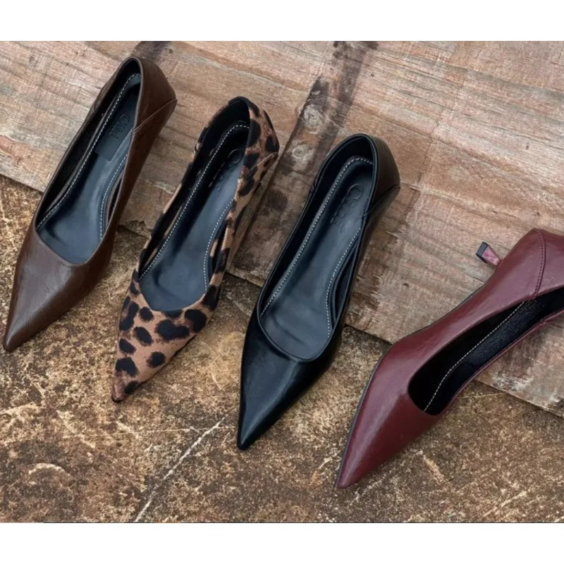 2024 女性のセクシーなハイヒールバーガンディヌードパンプ - Leather Work Heels のレビューと価格